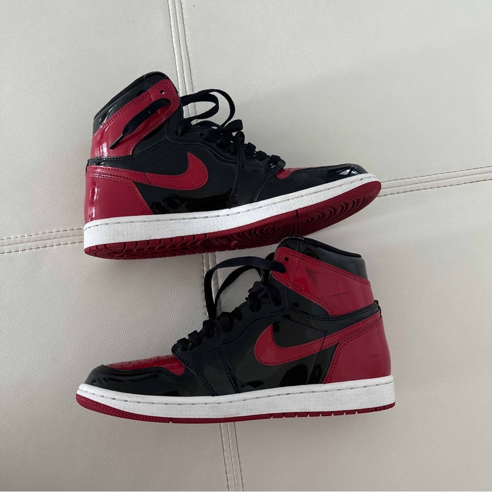 Air Jordan 1 retro high Og patent bred.